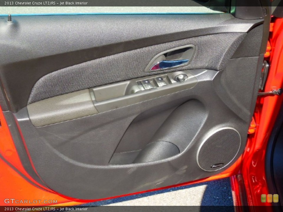 Jet Black Interior Door Panel for the 2013 Chevrolet Cruze LTZ/RS #72571124