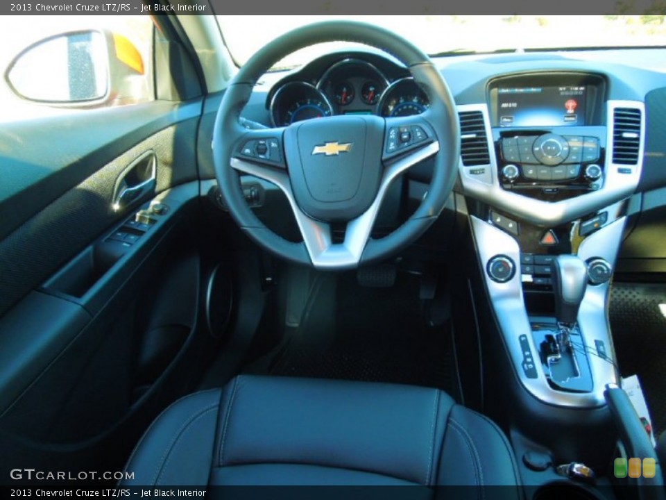 Jet Black Interior Dashboard for the 2013 Chevrolet Cruze LTZ/RS #72571368