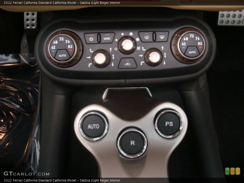 Sabbia (Light Beige) Interior Controls for the 2012 Ferrari California  #72579702