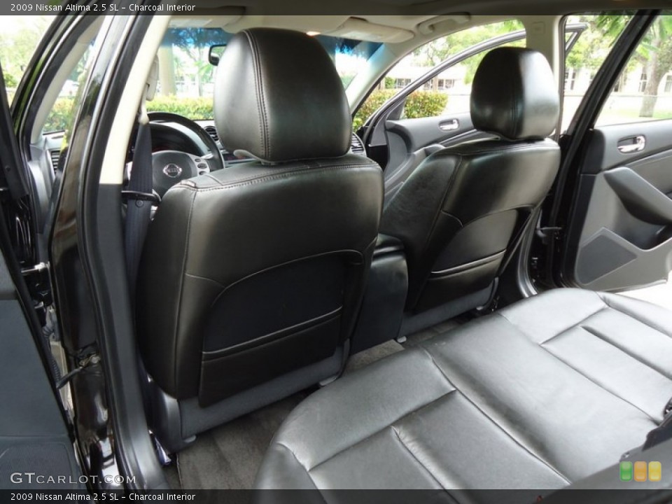 Charcoal Interior Photo for the 2009 Nissan Altima 2.5 SL #72587325