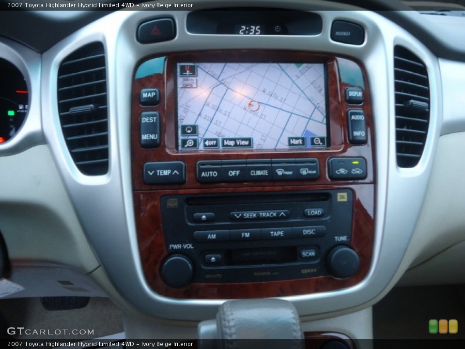 Ivory Beige Interior Controls for the 2007 Toyota Highlander Hybrid Limited 4WD #72607883