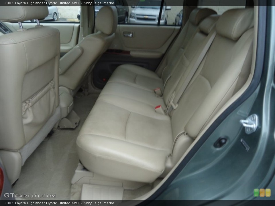 Ivory Beige Interior Rear Seat for the 2007 Toyota Highlander Hybrid Limited 4WD #72607967