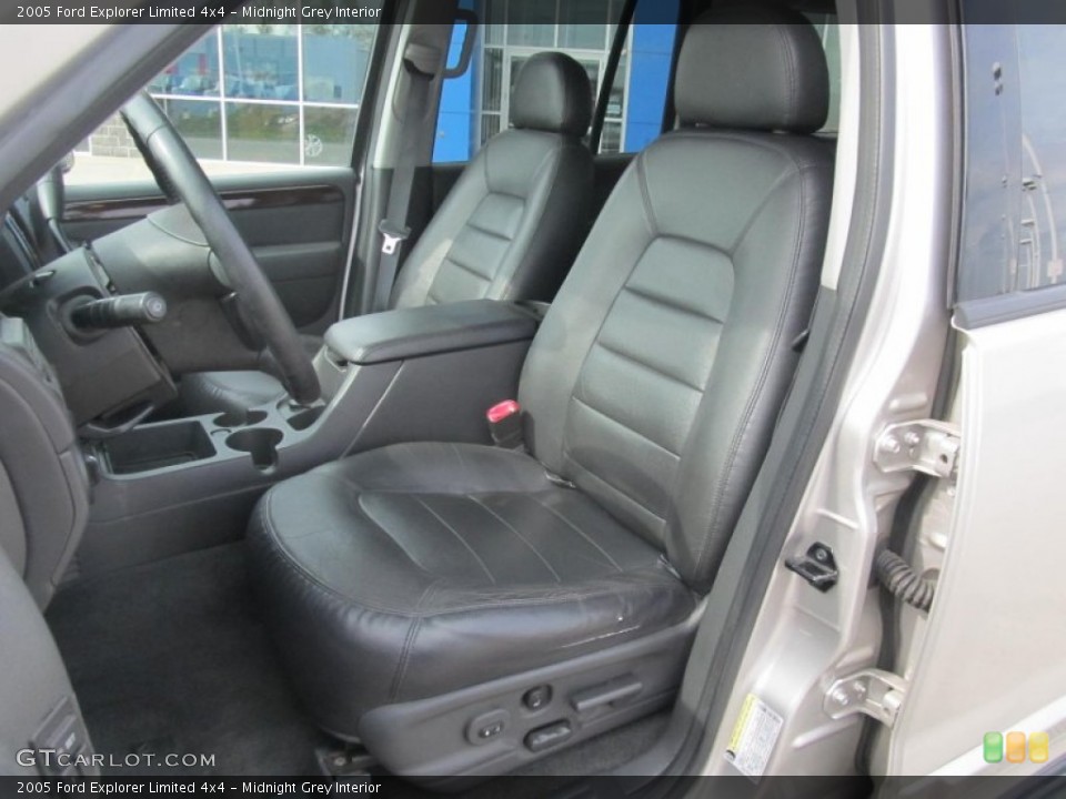 Midnight Grey Interior Photo for the 2005 Ford Explorer Limited 4x4 #72617726