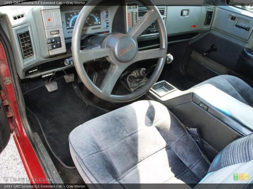 Gray Interior Photo for the 1993 GMC Sonoma SLE Extended Cab #72619529