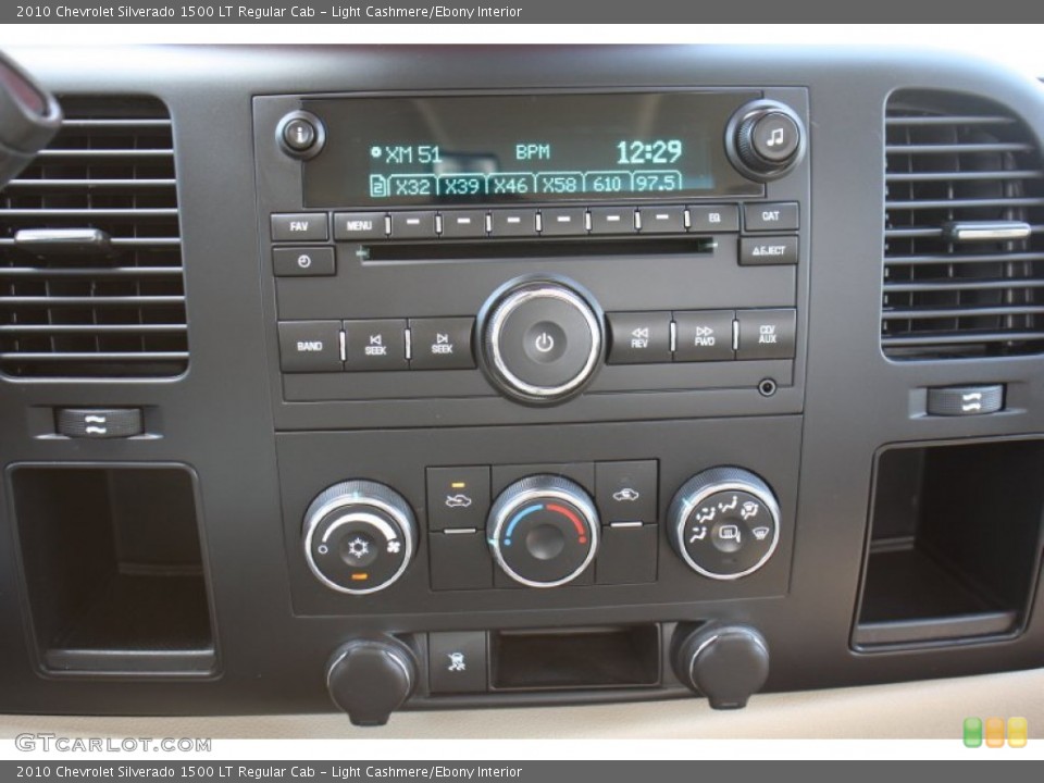 Light Cashmere/Ebony Interior Controls for the 2010 Chevrolet Silverado 1500 LT Regular Cab #72628022