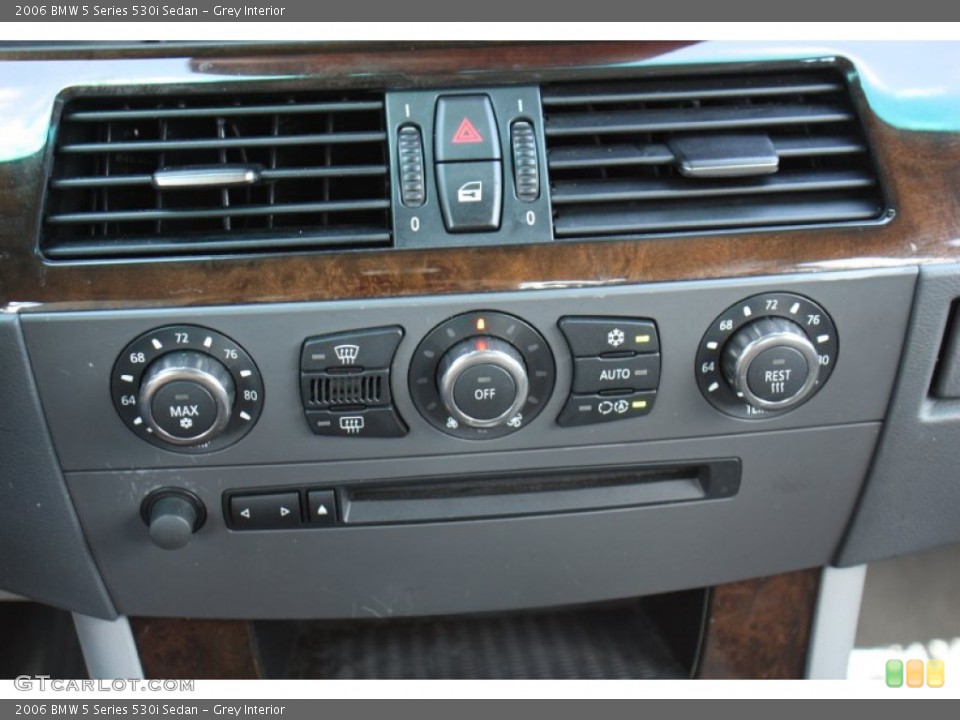 Grey Interior Controls for the 2006 BMW 5 Series 530i Sedan #72629291