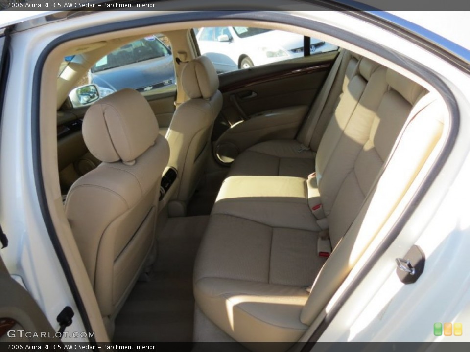 Parchment Interior Rear Seat for the 2006 Acura RL 3.5 AWD Sedan #72629817