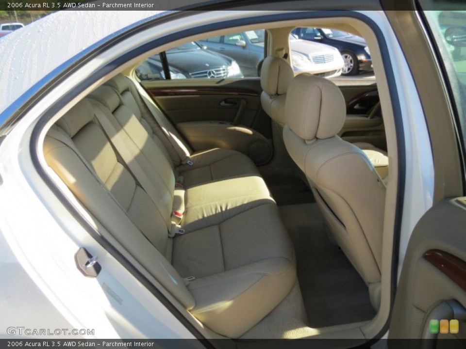 Parchment Interior Rear Seat for the 2006 Acura RL 3.5 AWD Sedan #72629864