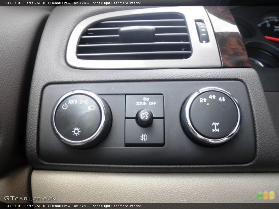 Cocoa/Light Cashmere Interior Controls for the 2013 GMC Sierra 2500HD Denali Crew Cab 4x4 #72641579