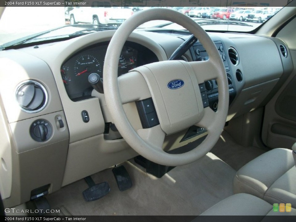 Tan Interior Photo for the 2004 Ford F150 XLT SuperCab #72646718