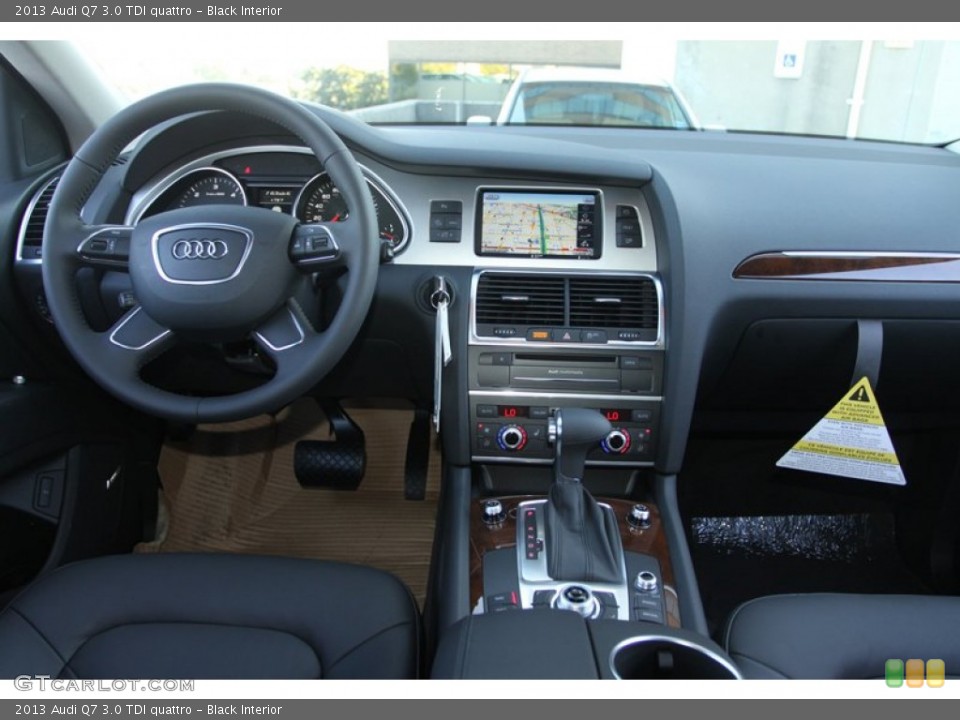 Black Interior Dashboard for the 2013 Audi Q7 3.0 TDI quattro #72670963