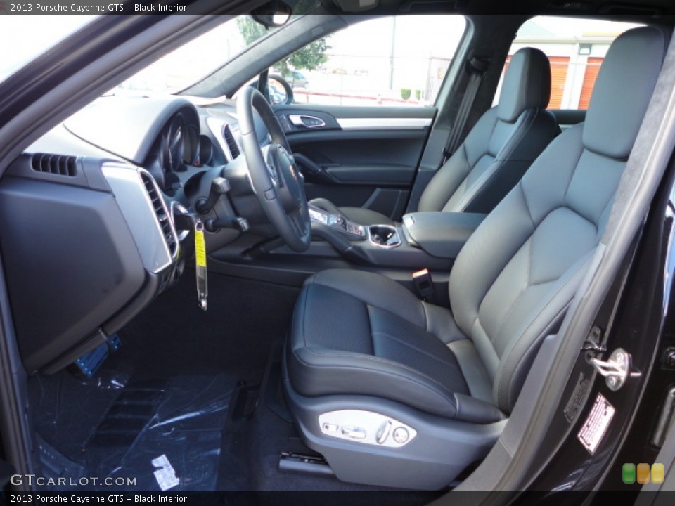 Black Interior Photo for the 2013 Porsche Cayenne GTS #72672752