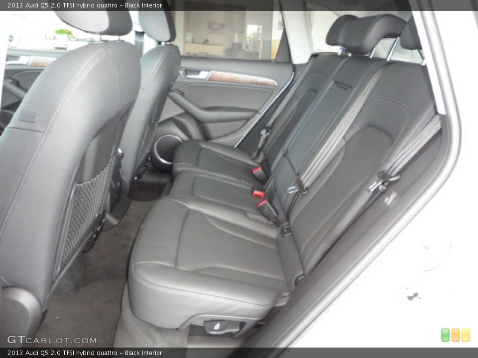 Black Interior Rear Seat for the 2013 Audi Q5 2.0 TFSI hybrid quattro #72674575