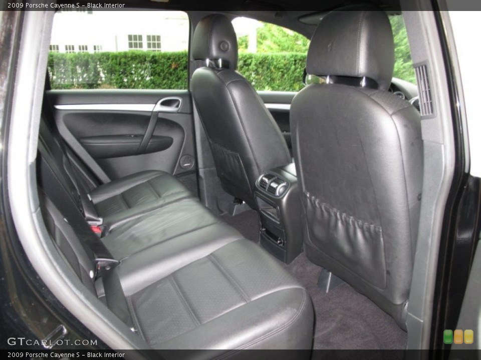 Black Interior Rear Seat for the 2009 Porsche Cayenne S #72674755