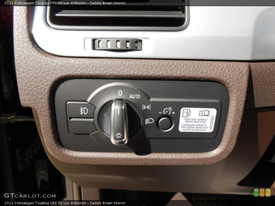 Saddle Brown Interior Controls for the 2013 Volkswagen Touareg VR6 FSI Lux 4XMotion #72681931