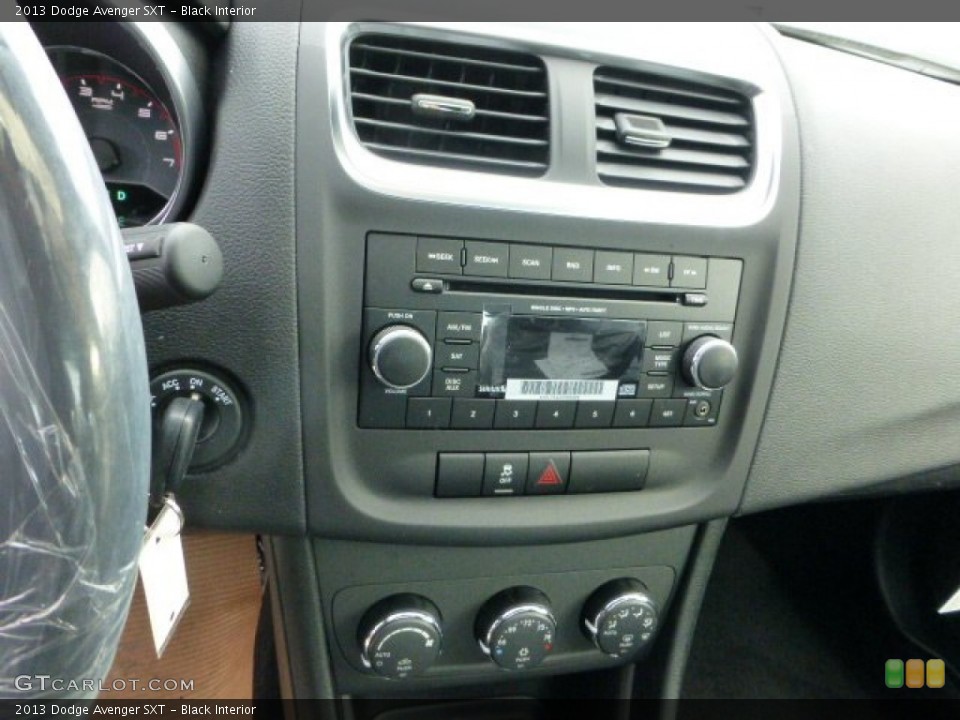 Black Interior Controls for the 2013 Dodge Avenger SXT #72682477