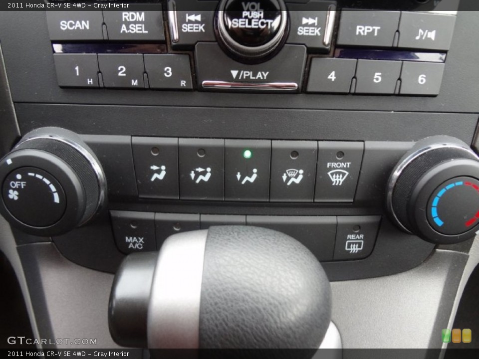 Gray Interior Controls for the 2011 Honda CR-V SE 4WD #72685447