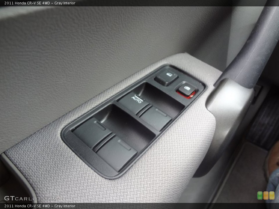Gray Interior Controls for the 2011 Honda CR-V SE 4WD #72685525