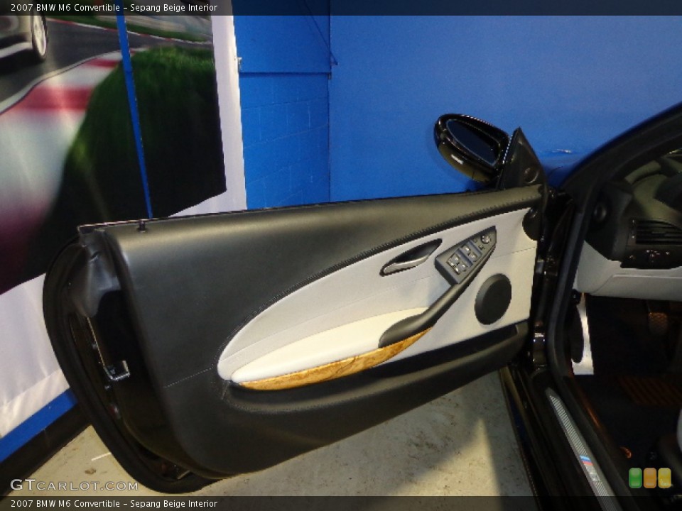 Sepang Beige Interior Door Panel for the 2007 BMW M6 Convertible #72693196