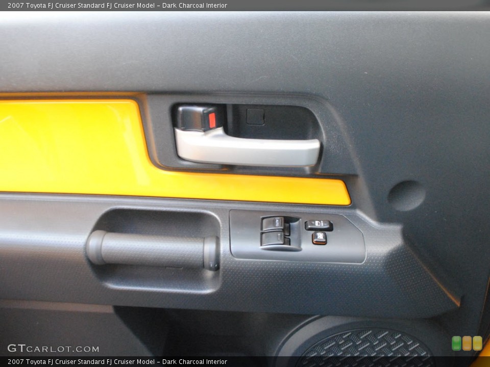 Dark Charcoal Interior Controls for the 2007 Toyota FJ Cruiser  #72731072