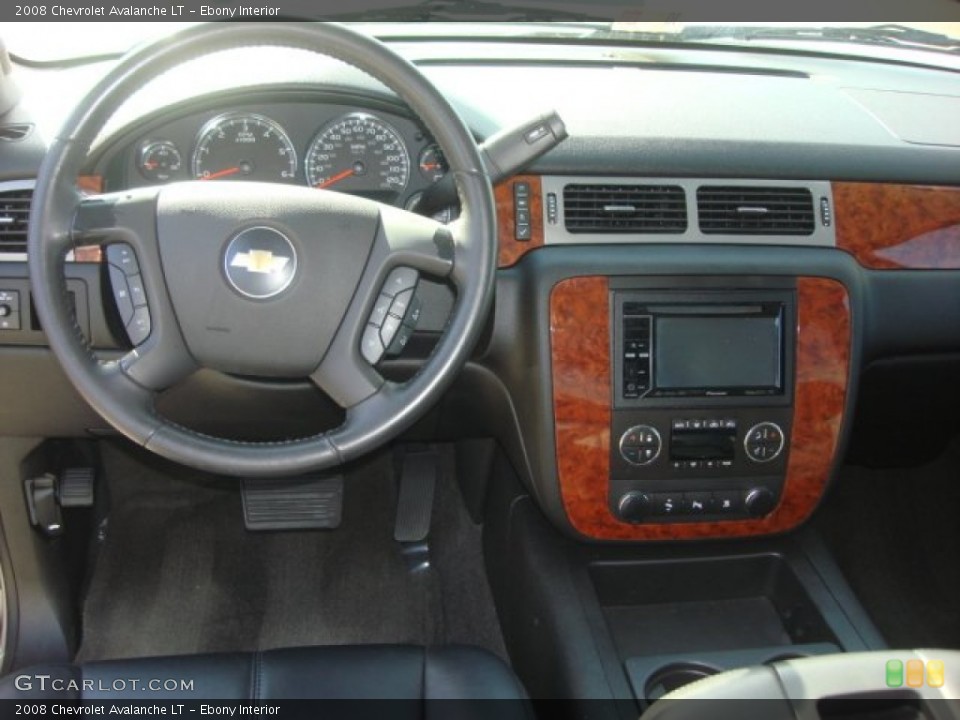 Ebony Interior Dashboard for the 2008 Chevrolet Avalanche LT #72735170