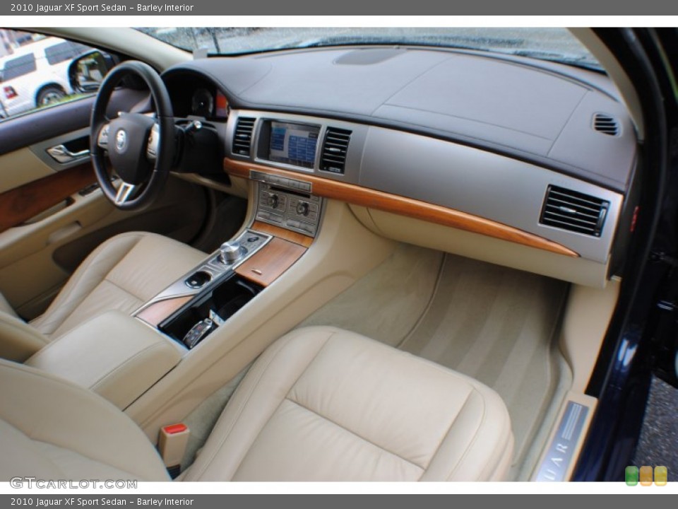 Barley Interior Photo for the 2010 Jaguar XF Sport Sedan #72741506