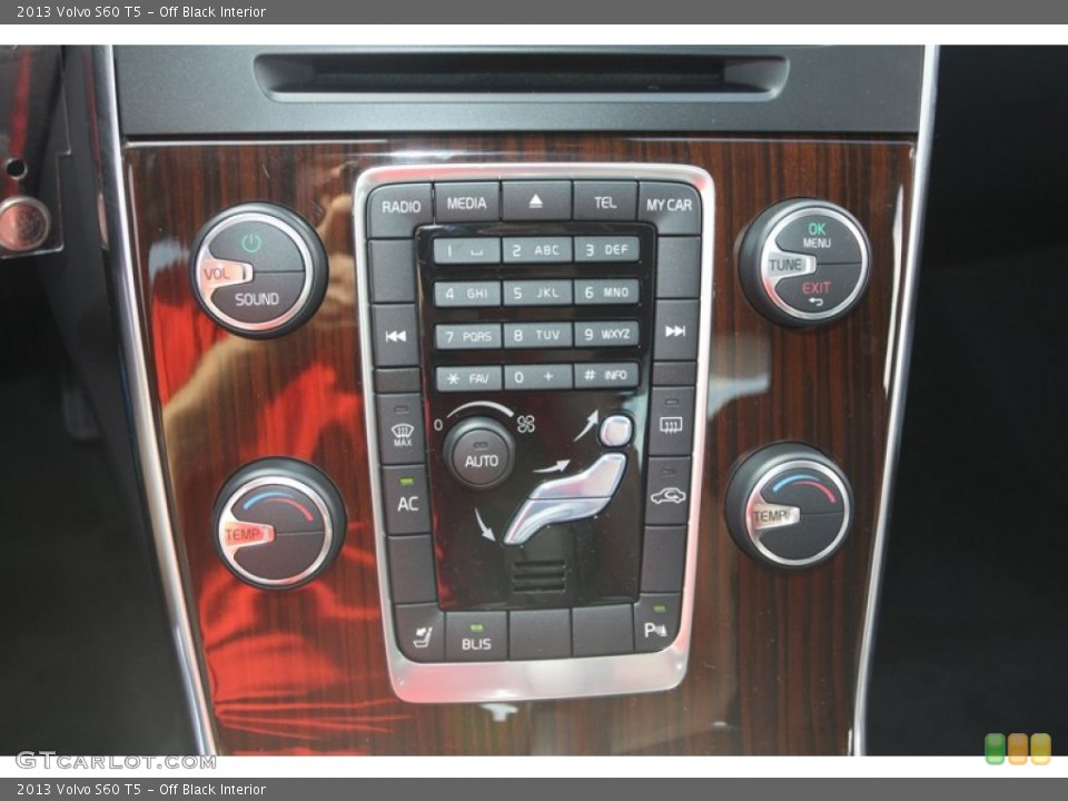 Off Black Interior Controls for the 2013 Volvo S60 T5 #72742697