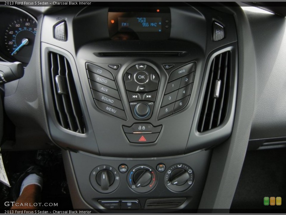 Charcoal Black Interior Controls for the 2013 Ford Focus S Sedan #72758019