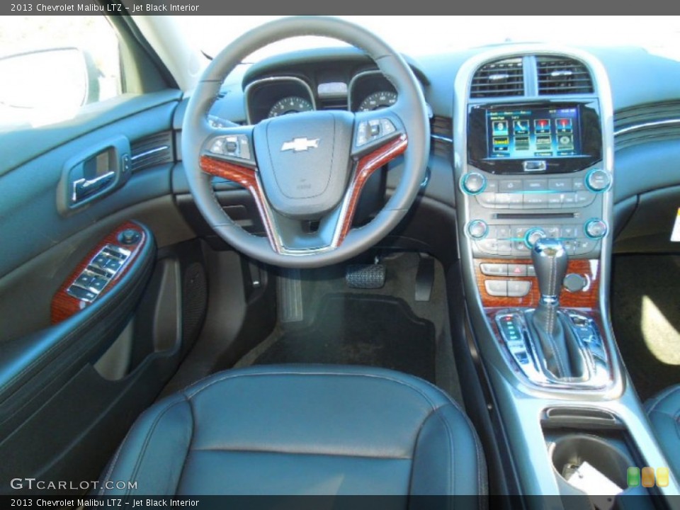 Jet Black Interior Dashboard for the 2013 Chevrolet Malibu LTZ #72759971