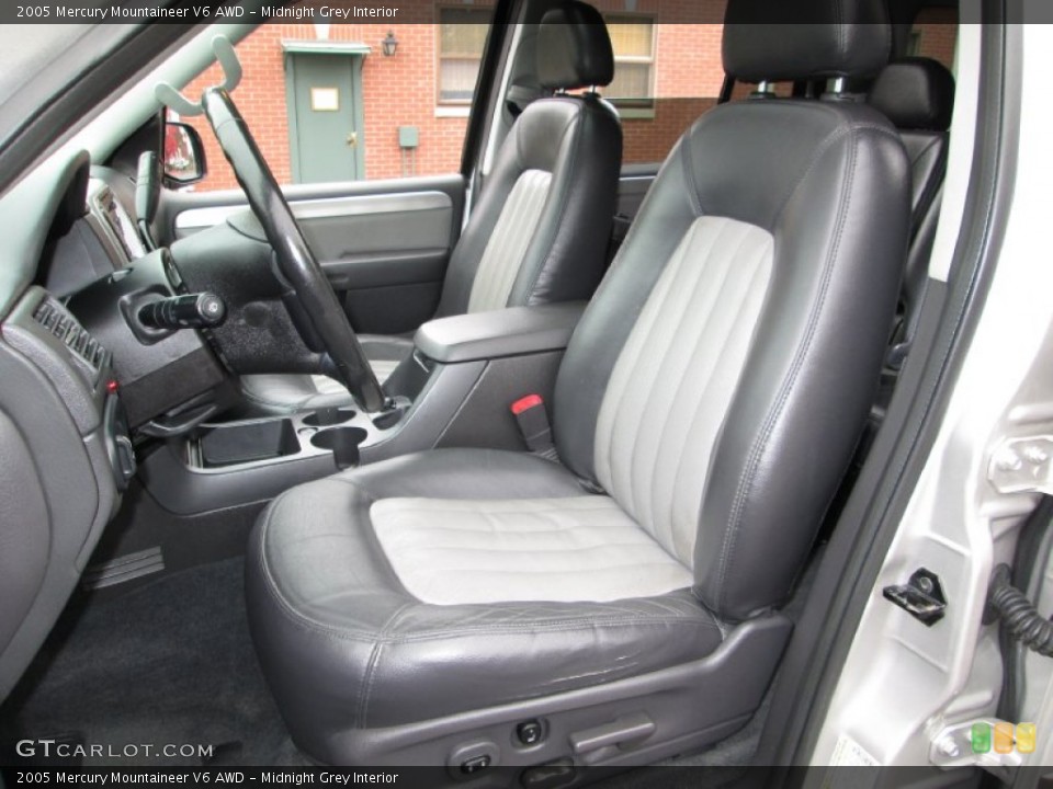 Midnight Grey Interior Photo for the 2005 Mercury Mountaineer V6 AWD #72762602