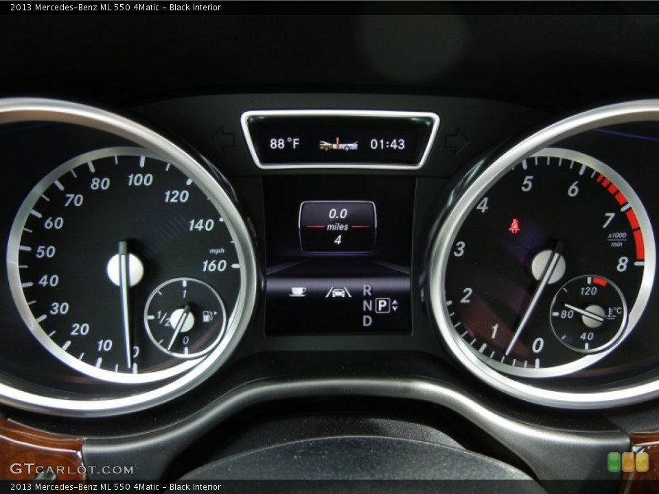 Black Interior Gauges for the 2013 Mercedes-Benz ML 550 4Matic #72783202