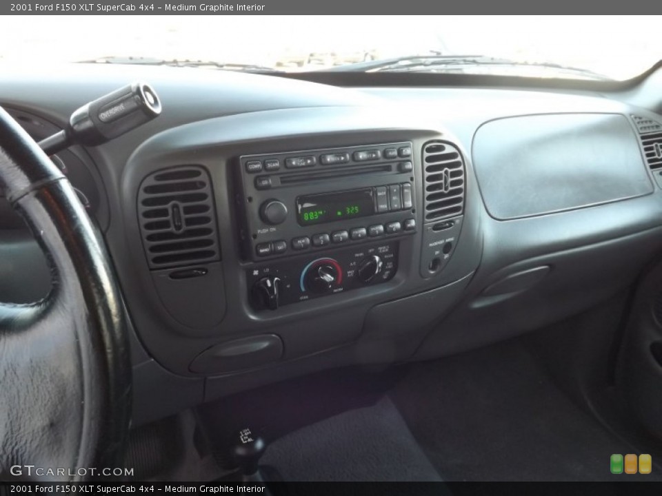 Medium Graphite Interior Controls for the 2001 Ford F150 XLT SuperCab 4x4 #72808093
