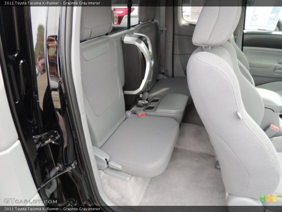 Graphite Gray Interior Photo for the 2011 Toyota Tacoma X-Runner #72811972