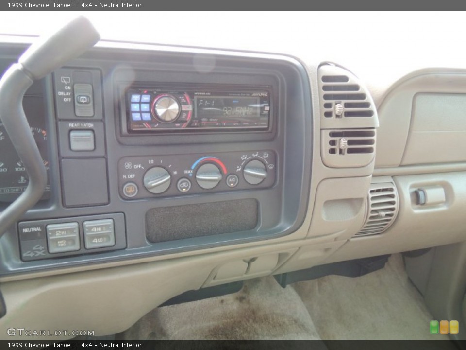 Neutral Interior Controls for the 1999 Chevrolet Tahoe LT 4x4 #72816580