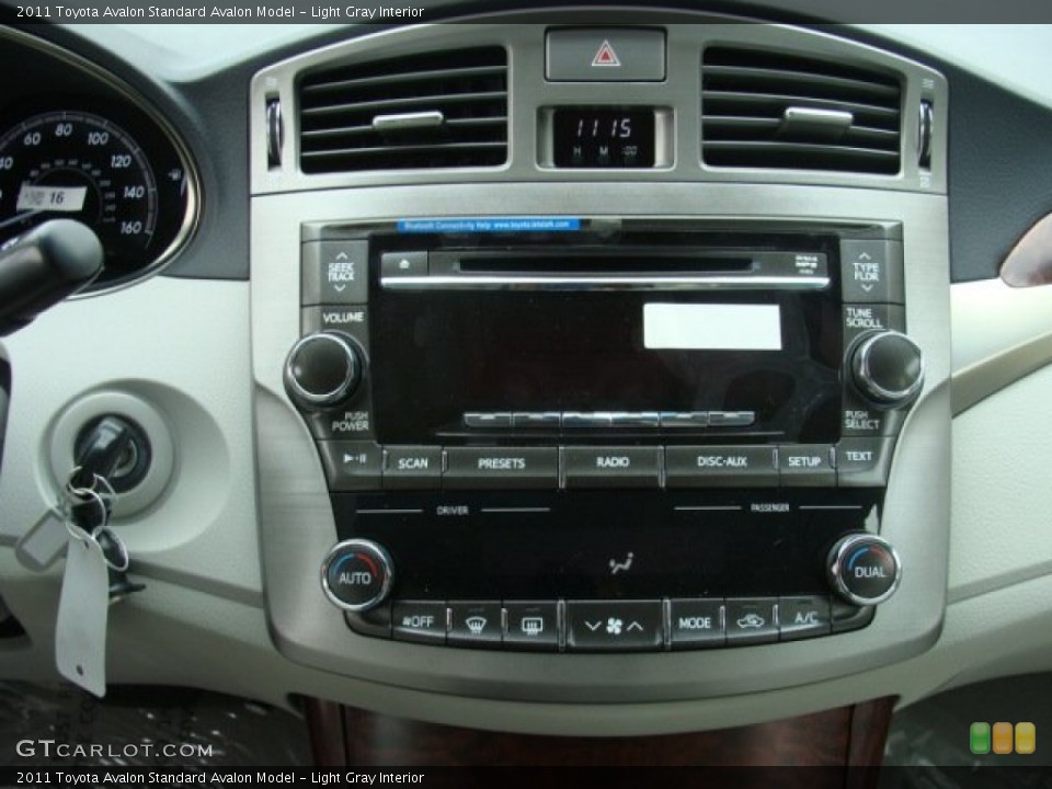 Light Gray Interior Controls for the 2011 Toyota Avalon  #72819037