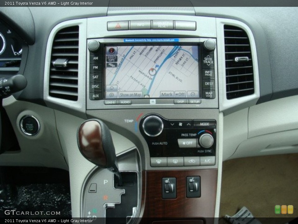 Light Gray Interior Controls for the 2011 Toyota Venza V6 AWD #72819505