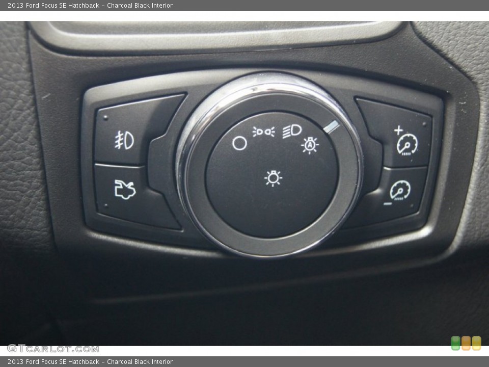 Charcoal Black Interior Controls for the 2013 Ford Focus SE Hatchback #72821428