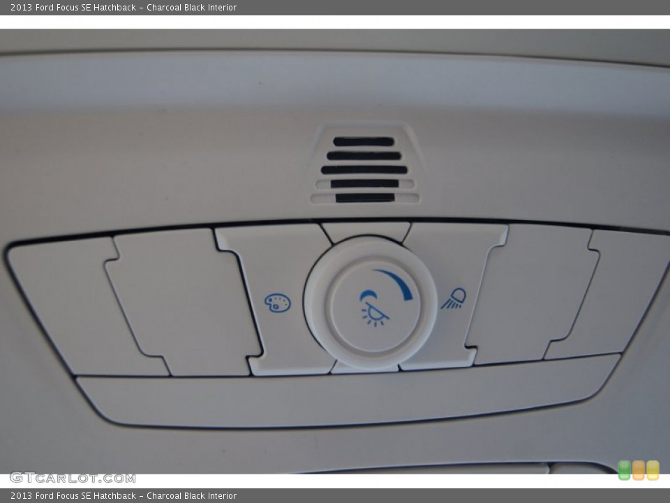 Charcoal Black Interior Controls for the 2013 Ford Focus SE Hatchback #72821581