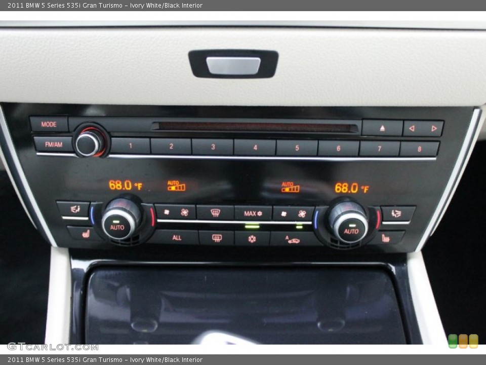 Ivory White/Black Interior Controls for the 2011 BMW 5 Series 535i Gran Turismo #72836850