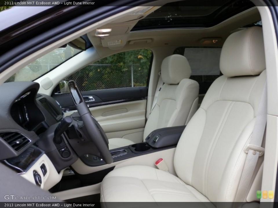Light Dune Interior Photo for the 2013 Lincoln MKT EcoBoost AWD #72839721