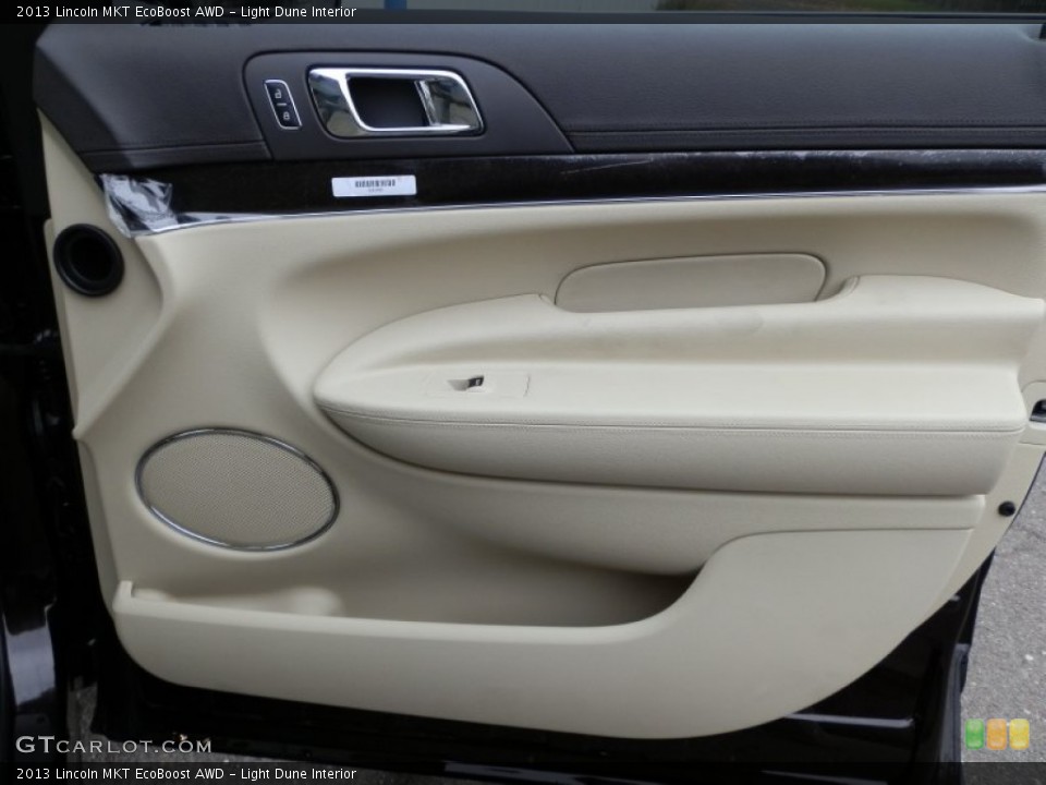 Light Dune Interior Door Panel for the 2013 Lincoln MKT EcoBoost AWD #72839859