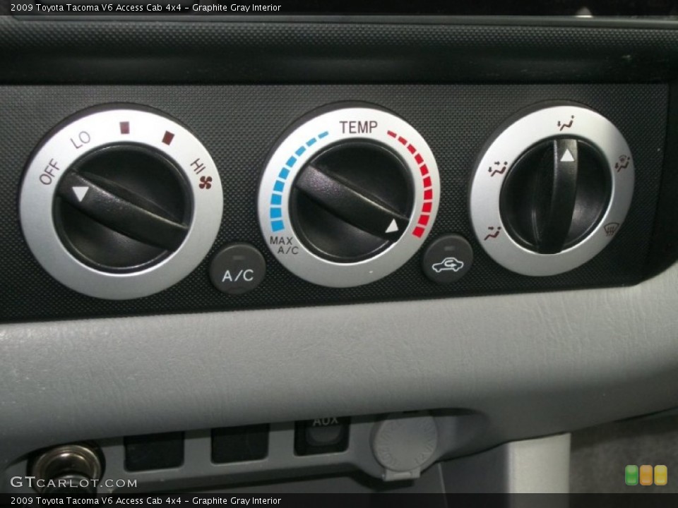 Graphite Gray Interior Controls for the 2009 Toyota Tacoma V6 Access Cab 4x4 #72866133