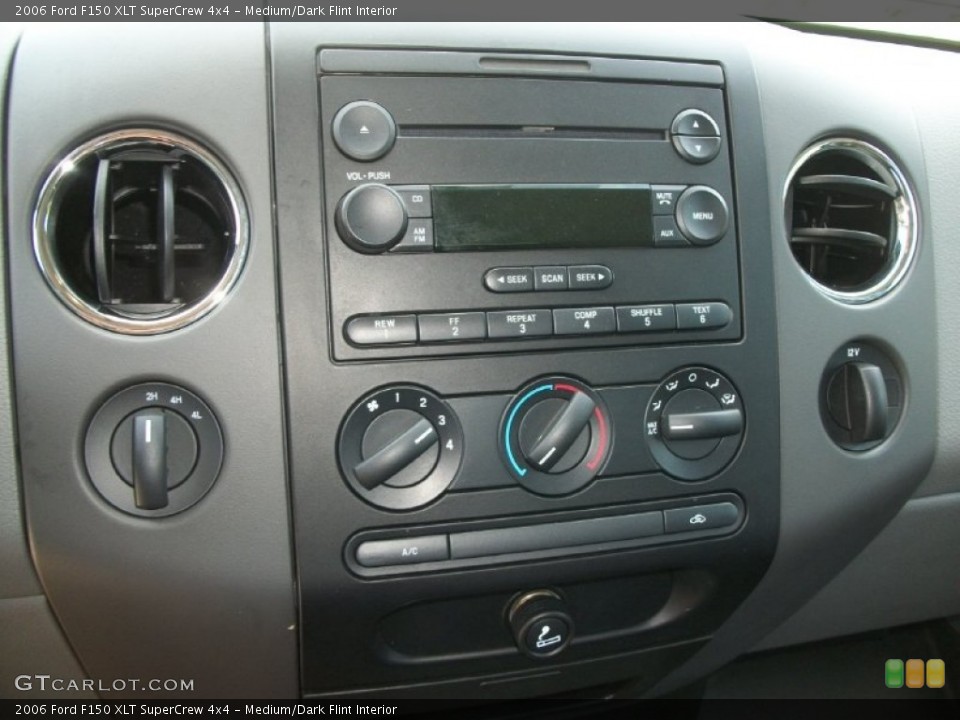 Medium/Dark Flint Interior Controls for the 2006 Ford F150 XLT SuperCrew 4x4 #72873828