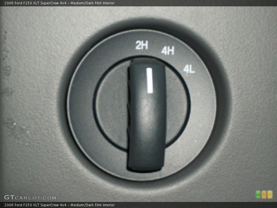 Medium/Dark Flint Interior Controls for the 2006 Ford F150 XLT SuperCrew 4x4 #72873909