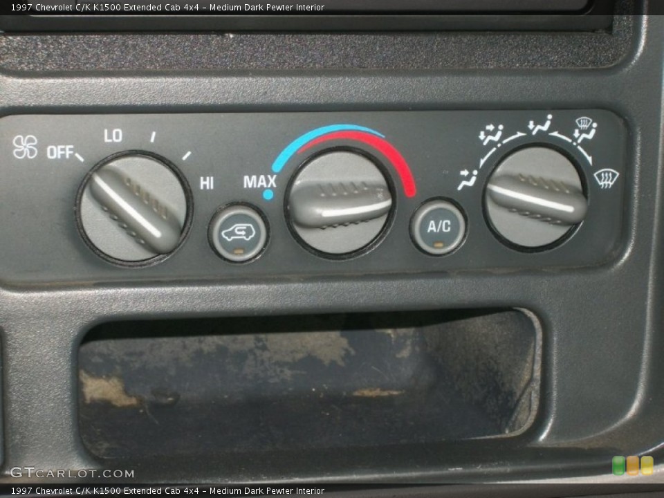 Medium Dark Pewter Interior Controls for the 1997 Chevrolet C/K K1500 Extended Cab 4x4 #72876617