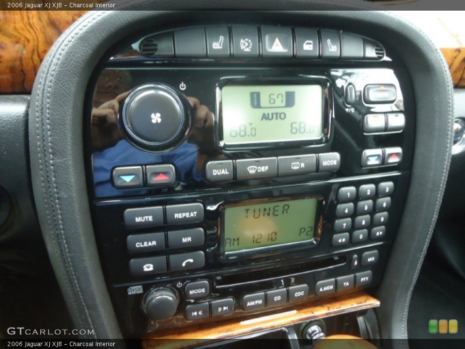 Charcoal Interior Controls for the 2006 Jaguar XJ XJ8 #72908014