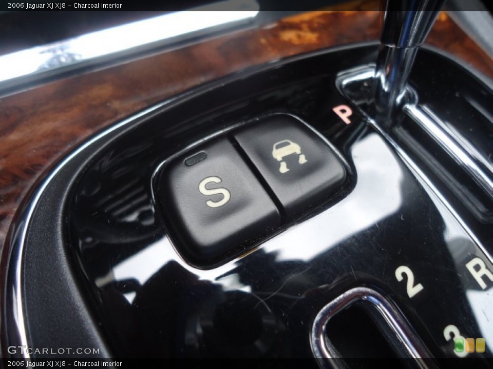 Charcoal Interior Controls for the 2006 Jaguar XJ XJ8 #72908065