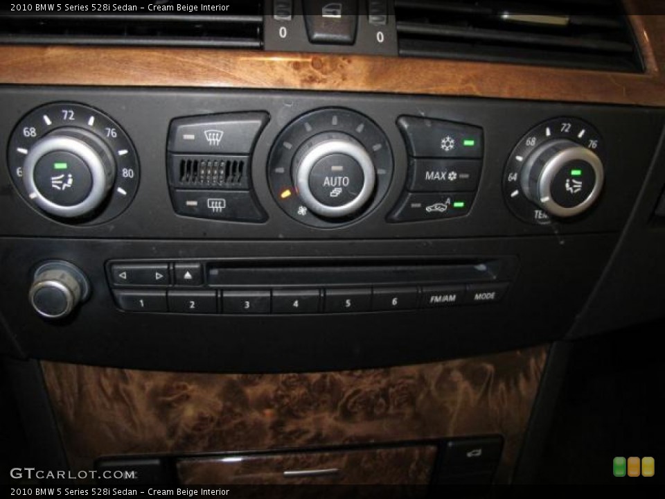 Cream Beige Interior Controls for the 2010 BMW 5 Series 528i Sedan #72908650