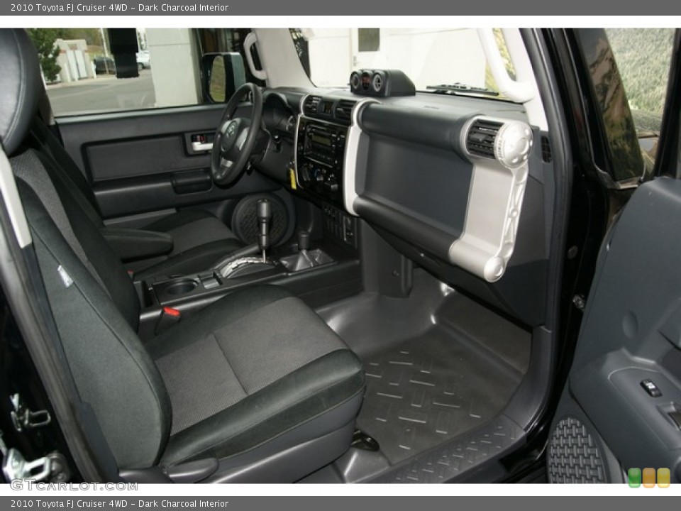Dark Charcoal Interior Photo for the 2010 Toyota FJ Cruiser 4WD #72914371