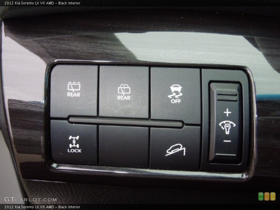 Black Interior Controls for the 2012 Kia Sorento LX V6 AWD #72922072